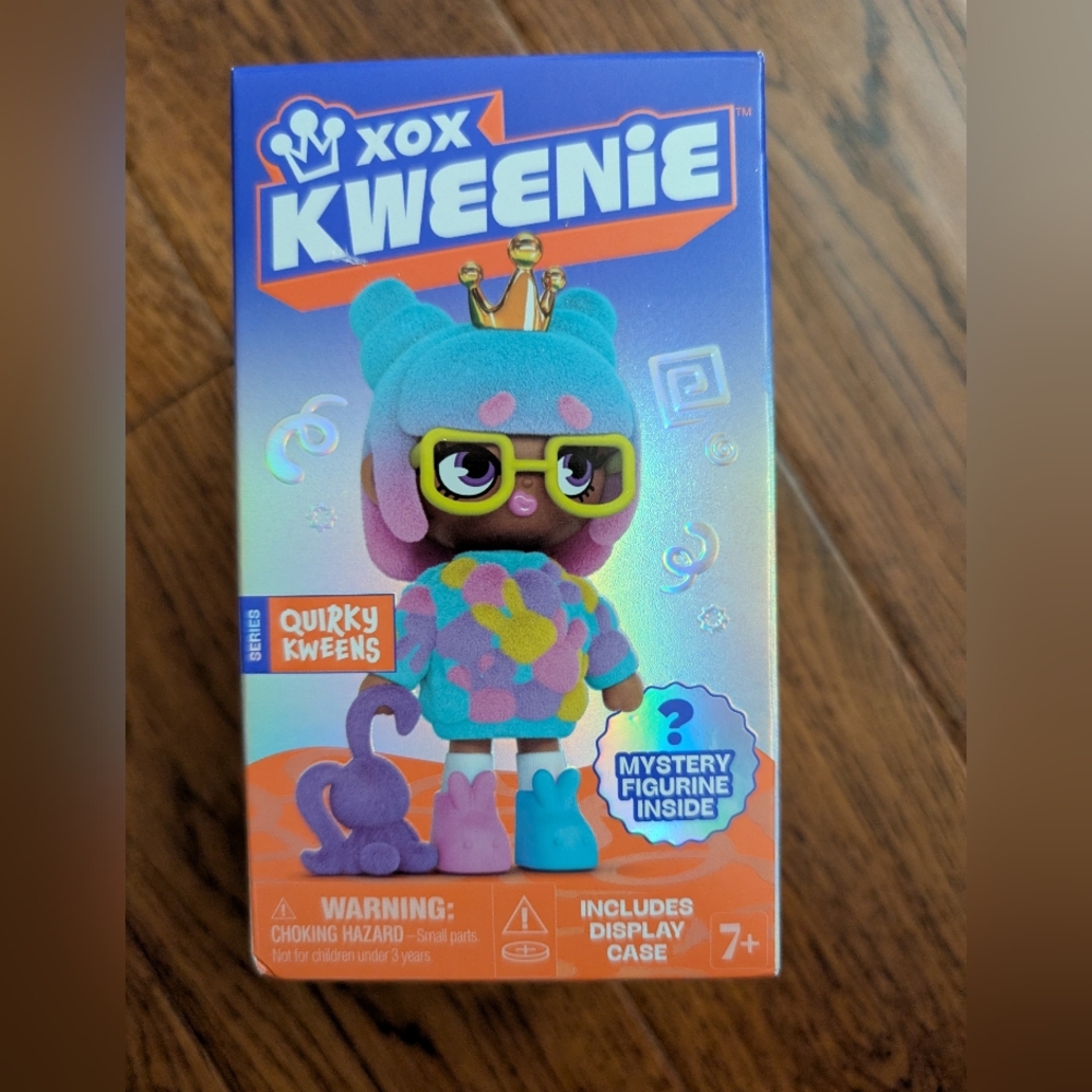 NIB XOX Kweenie Quirky Kweens Mystery Figure W/ Display Case Collectibles Age 7+